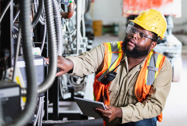 Best Local Electrician Companies  in Newport, WA